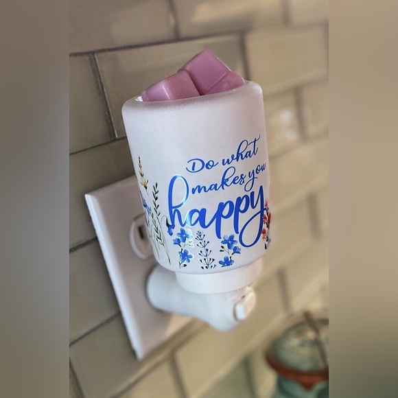 Mini Scentsy Warmer 🦋 - Picture 2 of 2